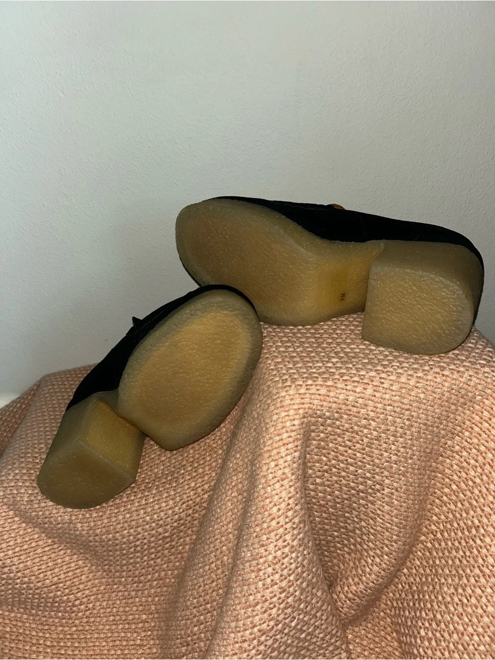 Marc Fisher sleek marc